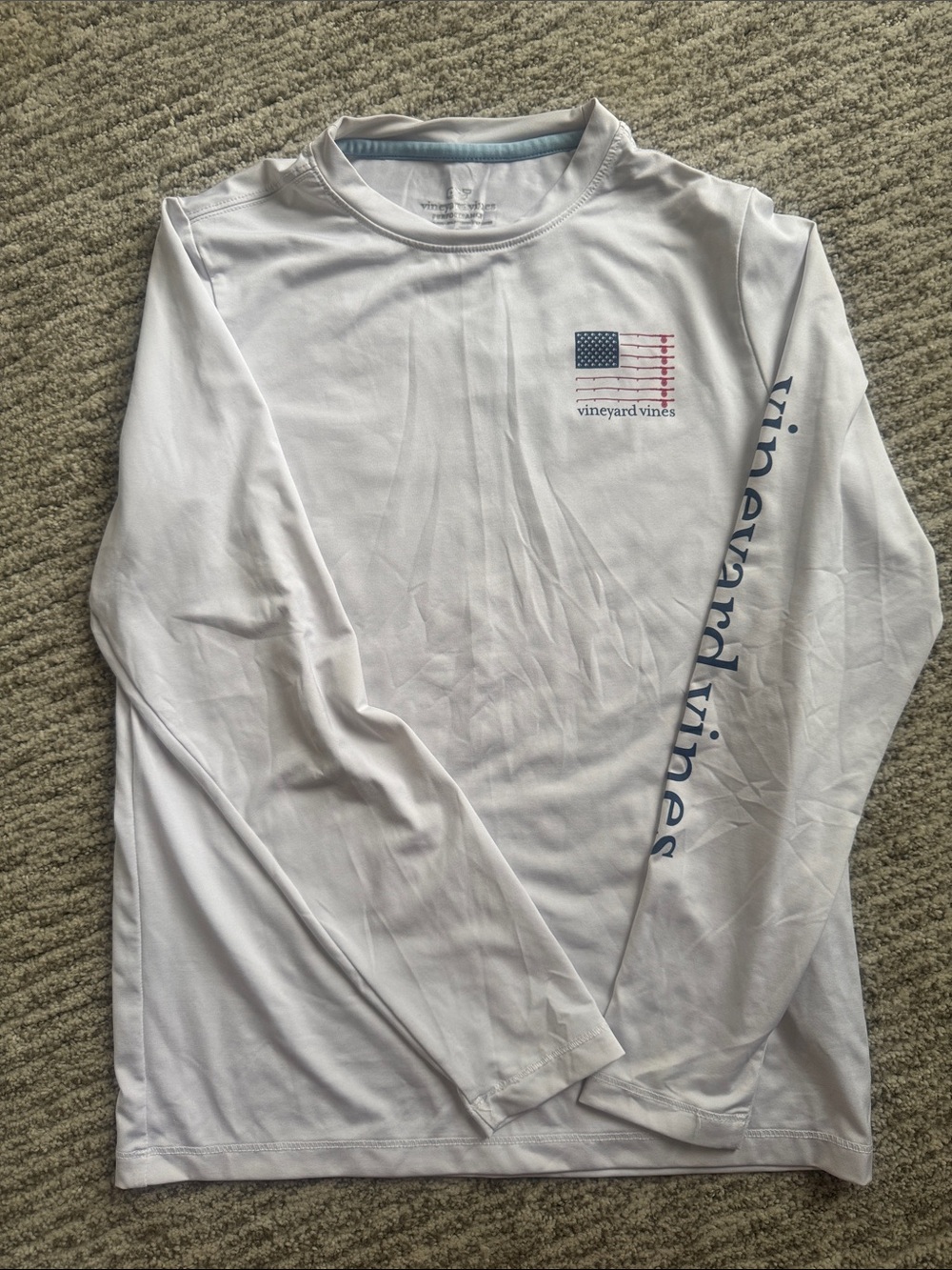 Vineyard Vines White Long-Sleeve Performance Shirt with Flag Graphic